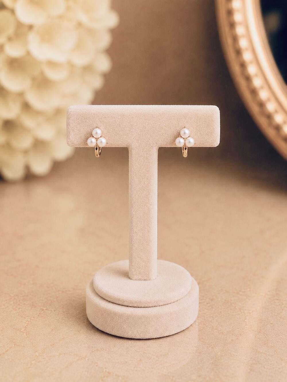 Vintage Gold-Tone Triple Pearl Flower Cluster Screw-Back Earrings